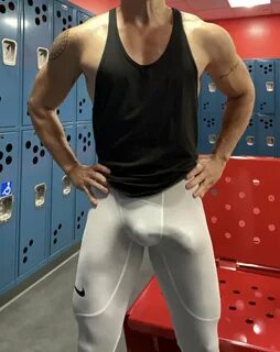 Gym Bulge lóri Twitter.