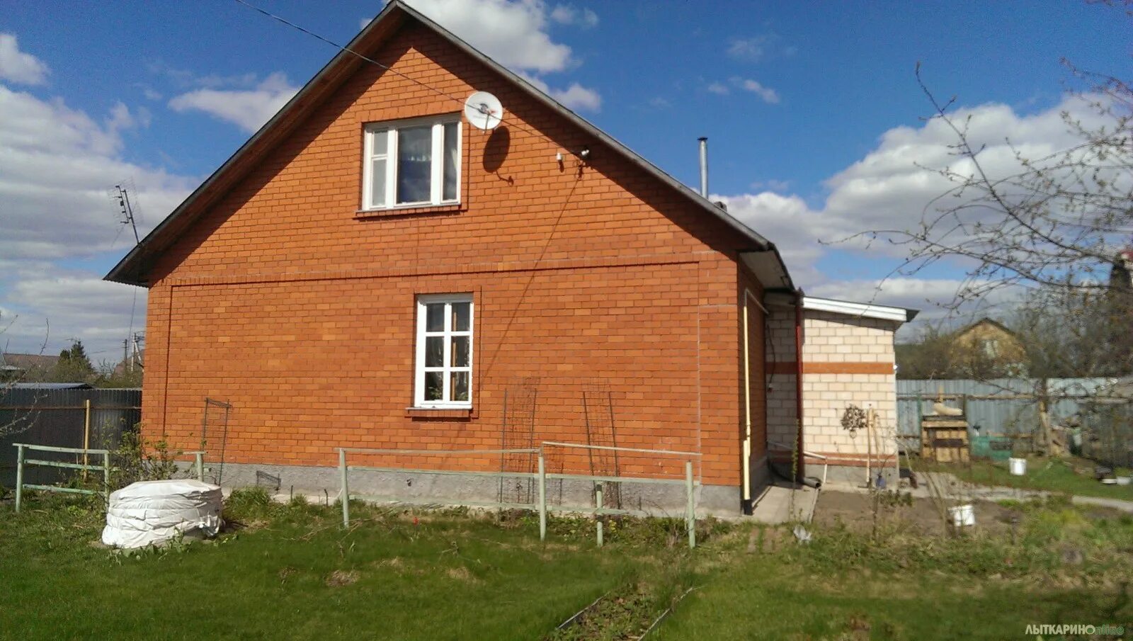 Продается дом на линиях. Деревня мячково московская область. ул прудная дом 134. дом 220 м² на участке 8 сот нижнее мячково.