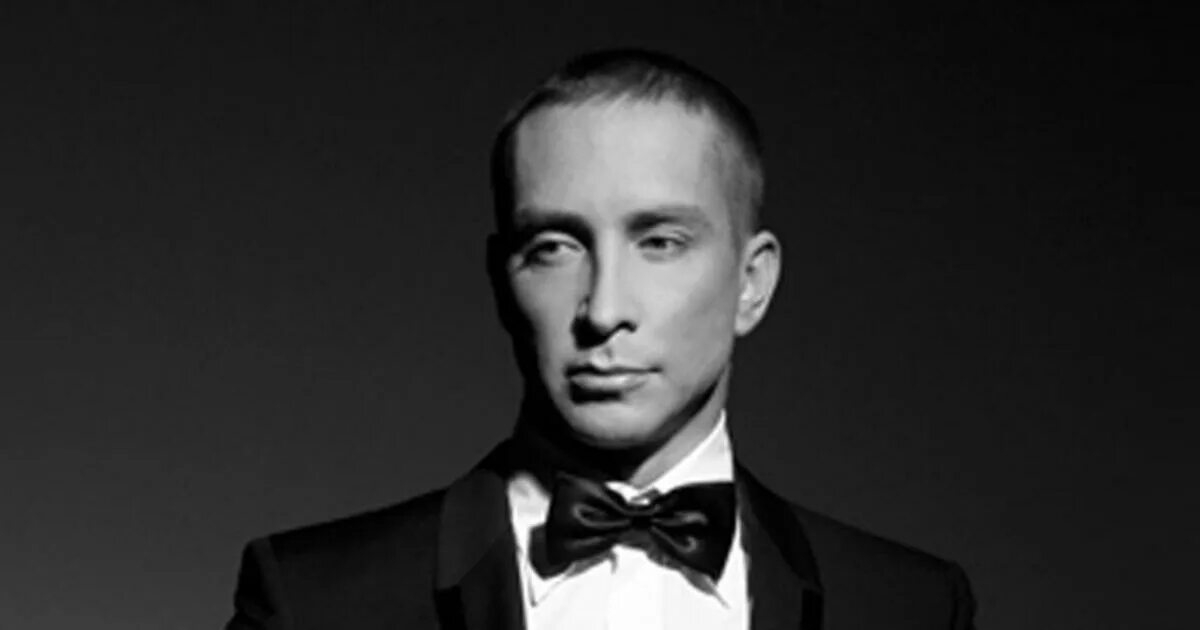 Данко она одна. Данко певец фото. Данко она. Концерт данко в екатеринбурге. Данко в молодости 19 лет.