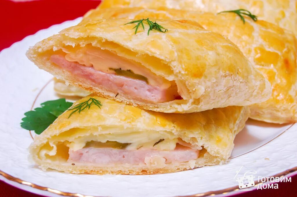 Слойка с ветчиной и сыром рецепт