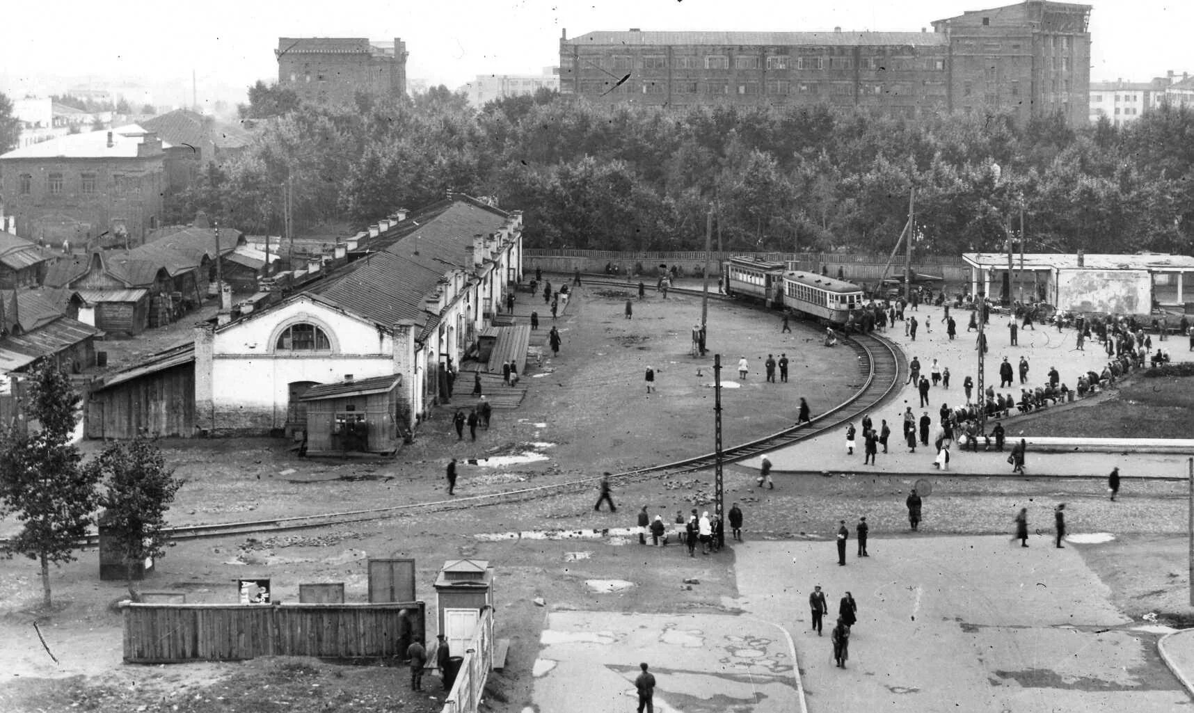 История домов новосибирска. Площадь Ленина Новосибирск 1950. Новосибирск красный проспект 1960. Площадь Ленина Новосибирск 1960. Новосибирск площадь Ленина 1910.