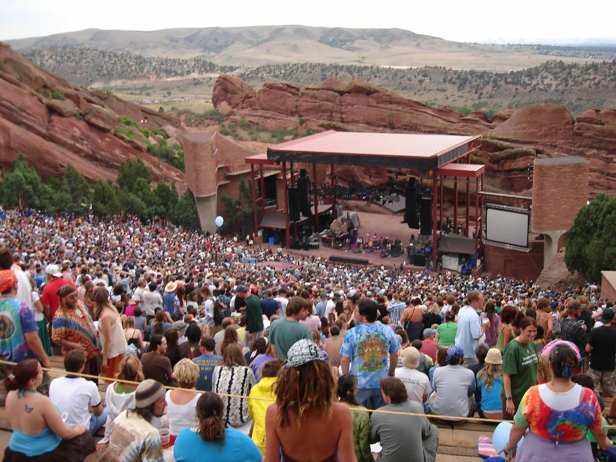 Форум ред рок. Ред Рокс амфитеатр. Red Rocks Amphitheatre, Morrison co. Red Rock Concert. Red Rock концертная площадка.