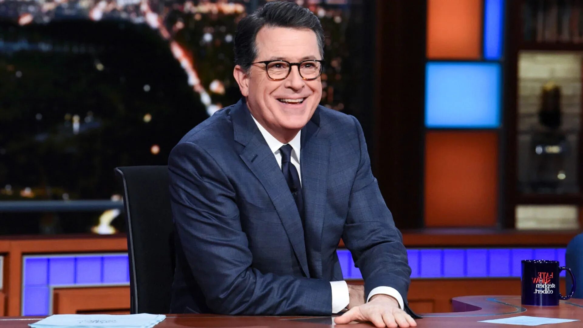 Stephen colbert. Шоу стивена кольбера. the late show with stephen colbert.