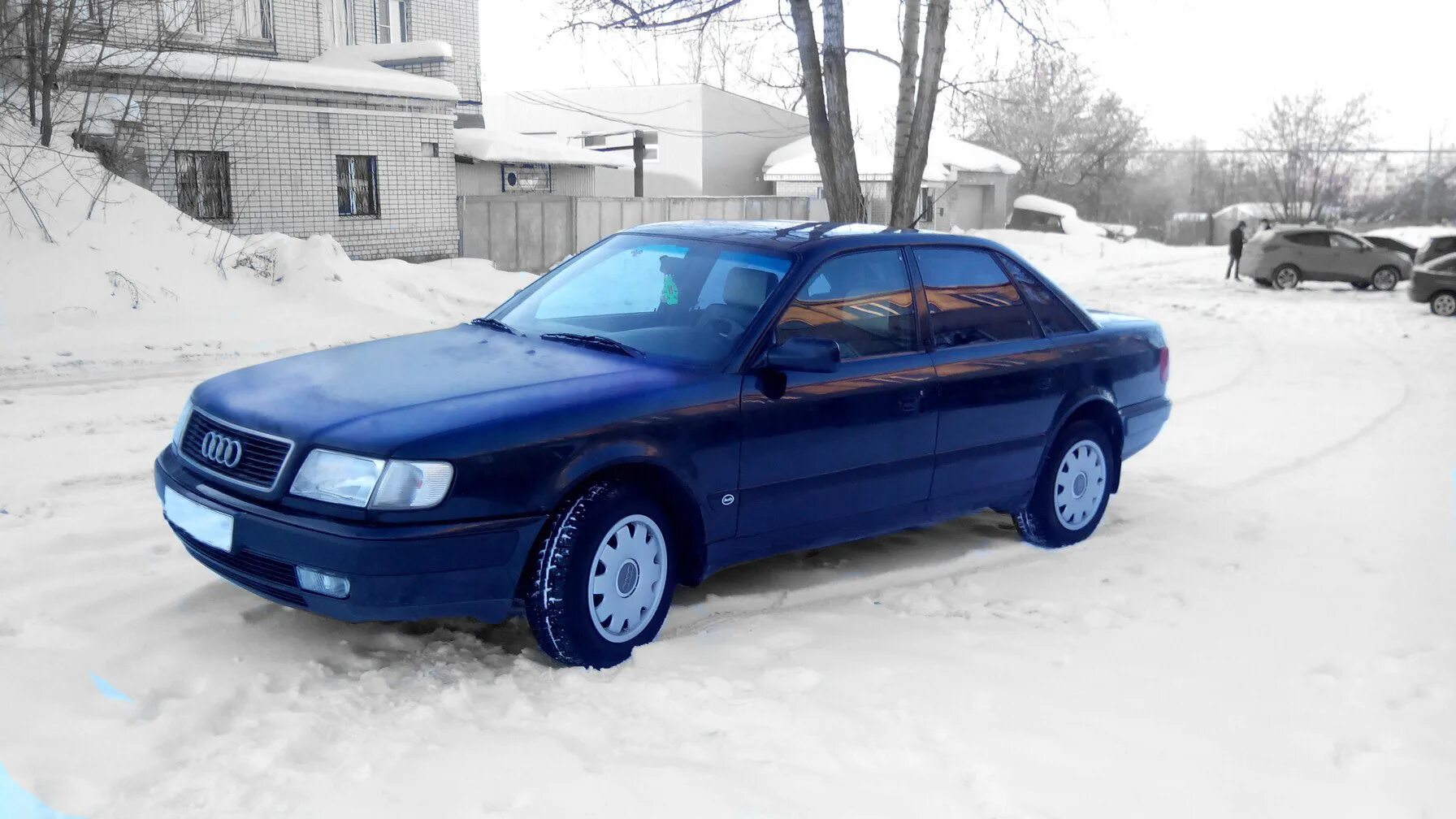 Audi 100 c3 blue. Ауди 100 синяя. Ауди 100 с3 синий металлик. Ауди 100 синяя. Ауди 100 синяя.