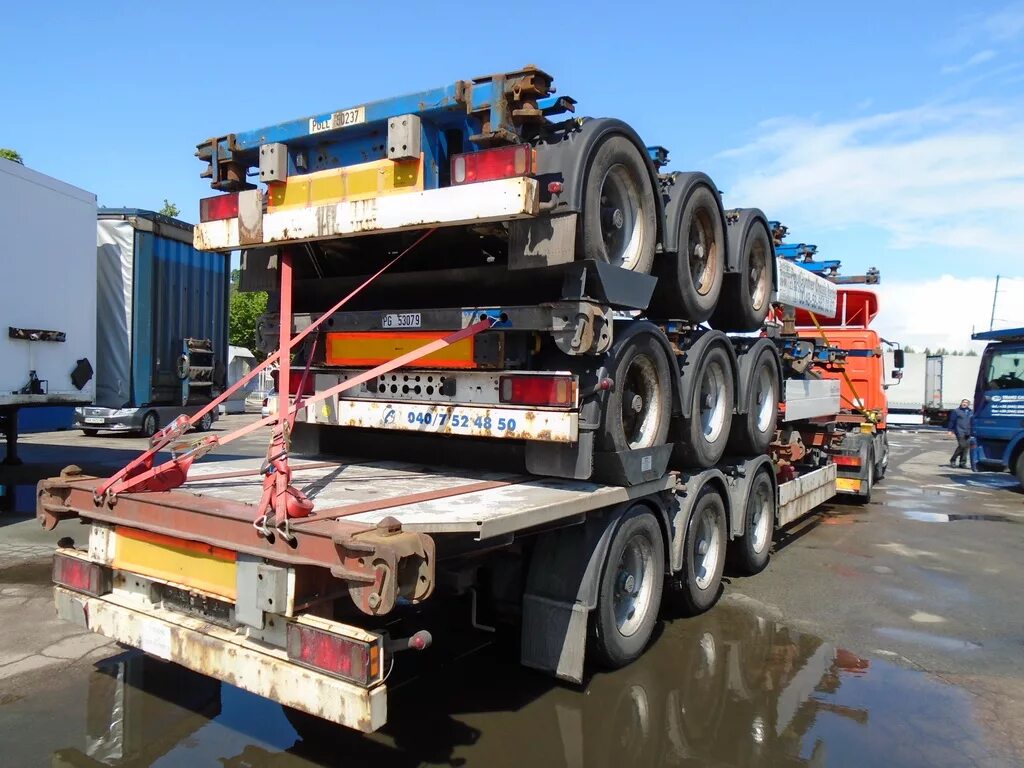 Как перевозят прицепы. Погрузка на полуприцеп. Прицеп сеаз 8157. Как перевозят прицепы. Автомобиль с прицепом.