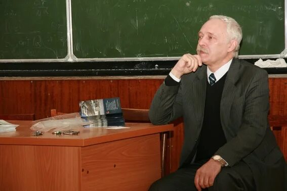 Физфак яргу преподаватели. Преподаватели биофака мгу. Подольников владимир павлович юфу. Летняя школа для учителей физики мгу. Александр белов москва мгу физфак.