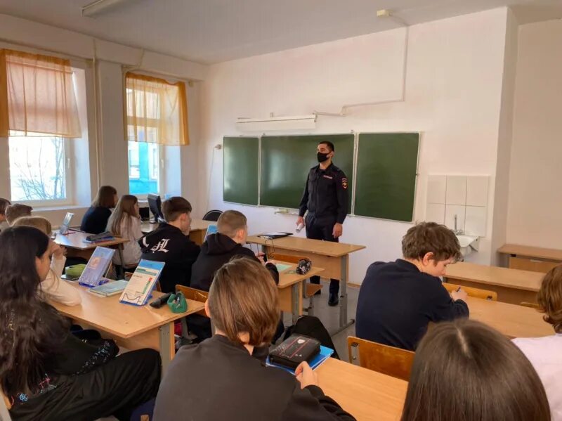 Школа 9 усть-кут. Беседа со школьниками номер 13. Ученики 7 класса школы 435. Профилактическая беседа со школьниками. Беседа со школьниками.