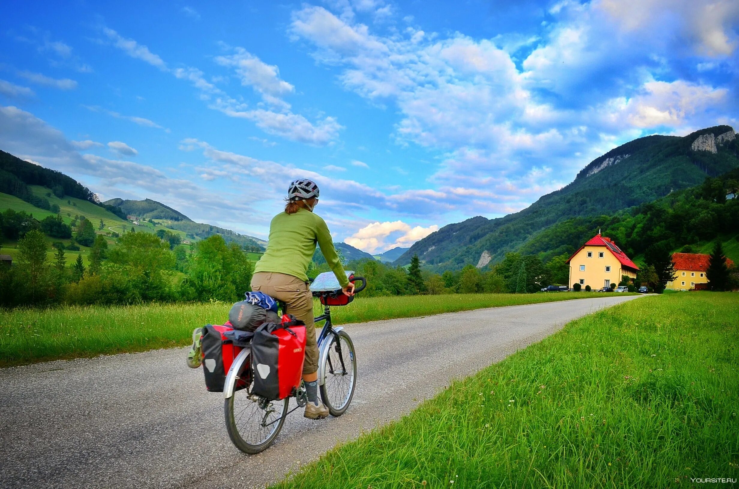 Bike traveling. Путешествие на велосипеде. Путешественник на велосипеде. Велосипед для туризма. Велик турист.