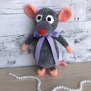 Связанная крыса