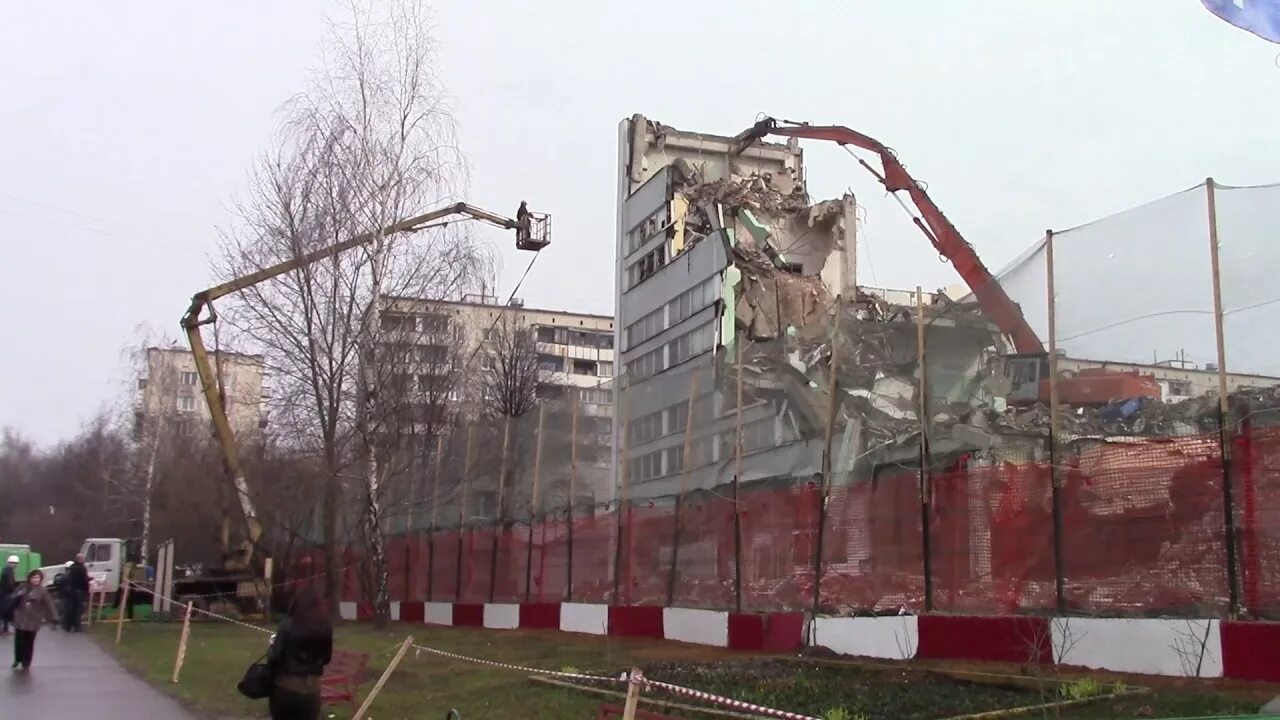 Снос телефона. Иркутск снос завода. На сортировке техническая снесли дом. Заводские настройки андроид. Снос телефона.