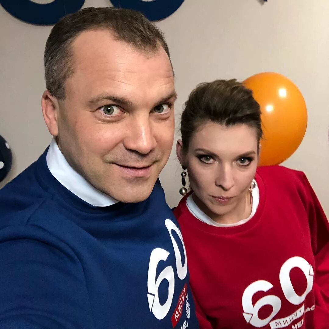 Ведущая россия 1 ольга скобеева. Скабеева 60 мин. Ольга владимировна скабеева журналистки. Кто ведет программу 60 минут. Ольга скабеева 2022.