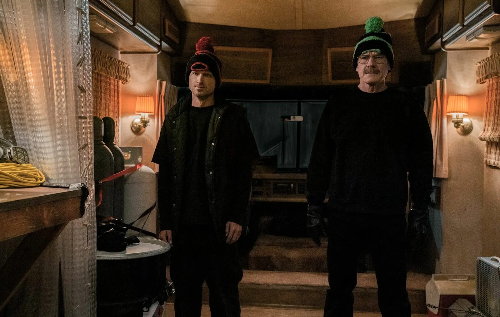 Брайан крэнстон breaking bad. Breaking bad джесси и уолтер. Better call saul breaking bad. Saul goodman breaking bad. Breaking bad saul and walter.