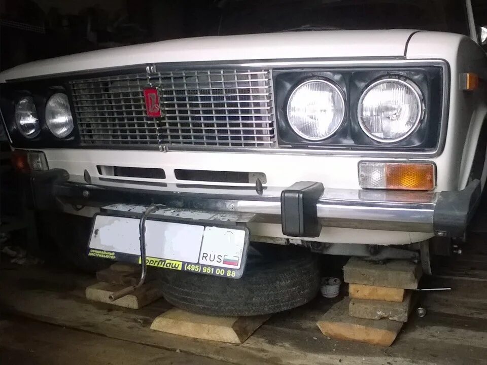 Кривой стартер ваз 2106. Жигули ваз 2106 гнилые. Ваз 2106 с черными бамперами. Кривой стартер ваз 2106. Ваз 2106 кривой.