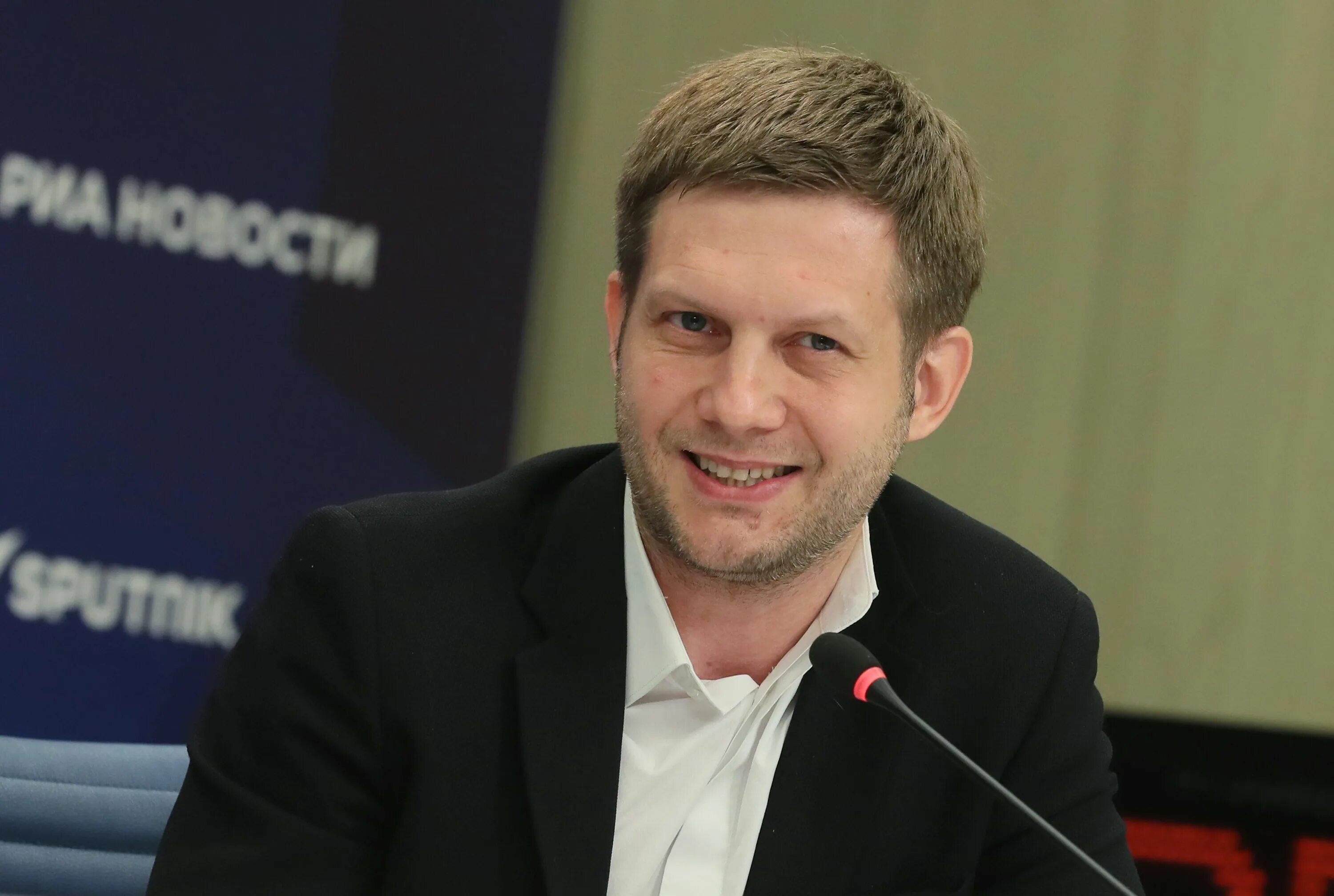 Кто ведет программу судьба