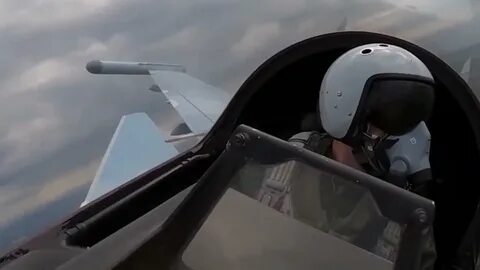 Экипаж боевого самолета
