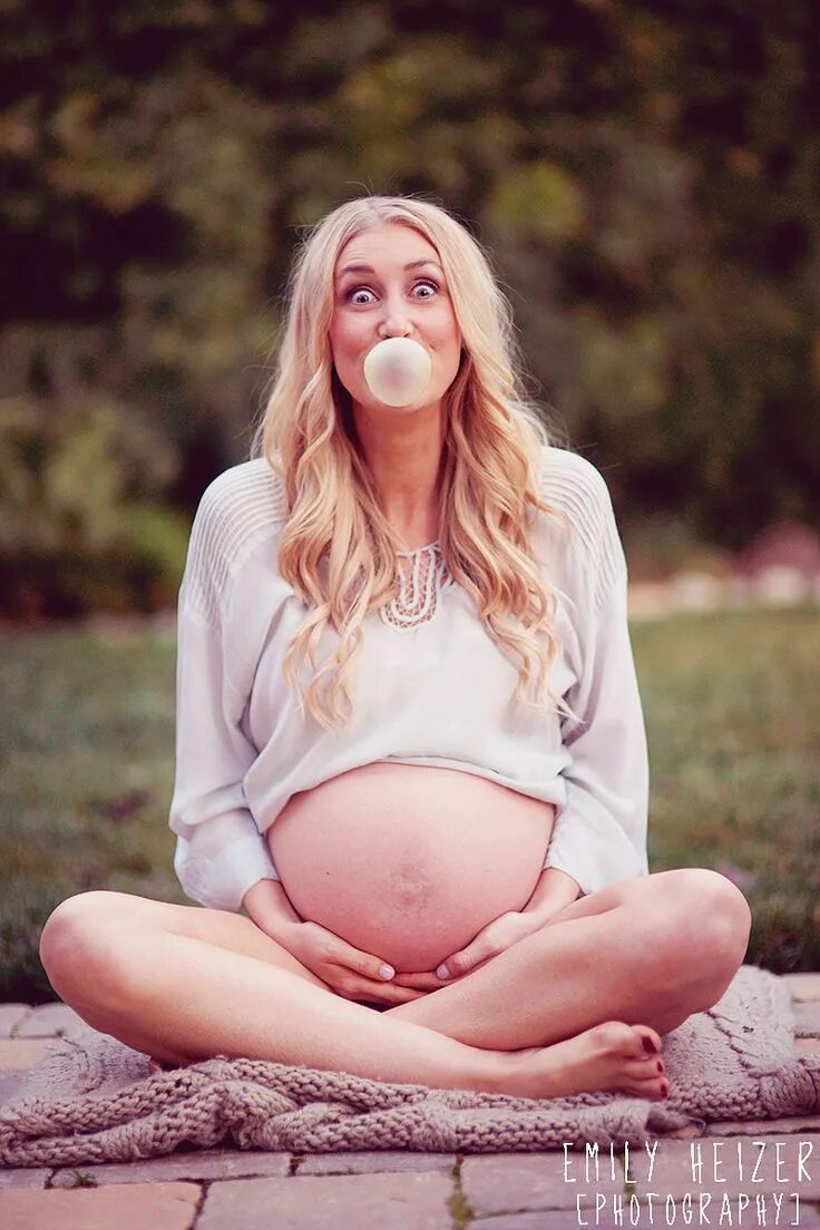 Жвачка беременным. Необычные фотосессии беременных. Креативная фотосессия беременных.
