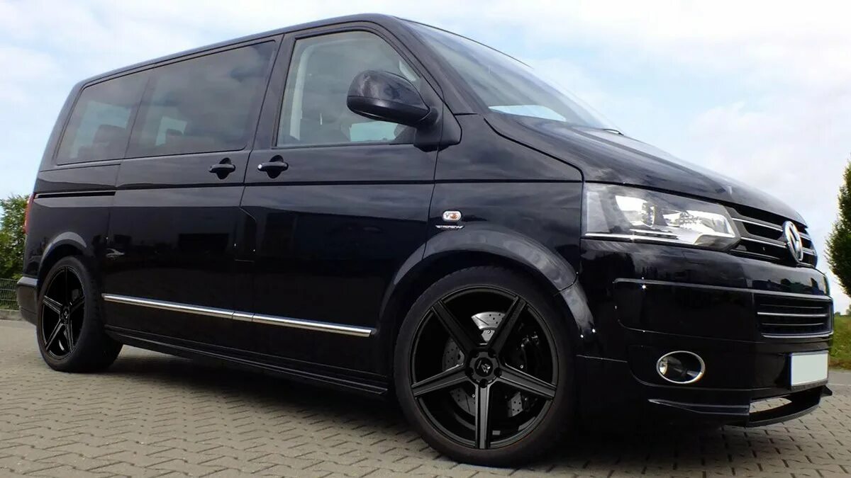 Диски транспортер т5. VW t5 Tuning чёрный. VW t5 стиль t6. Черный Volkswagen t5 АМР.