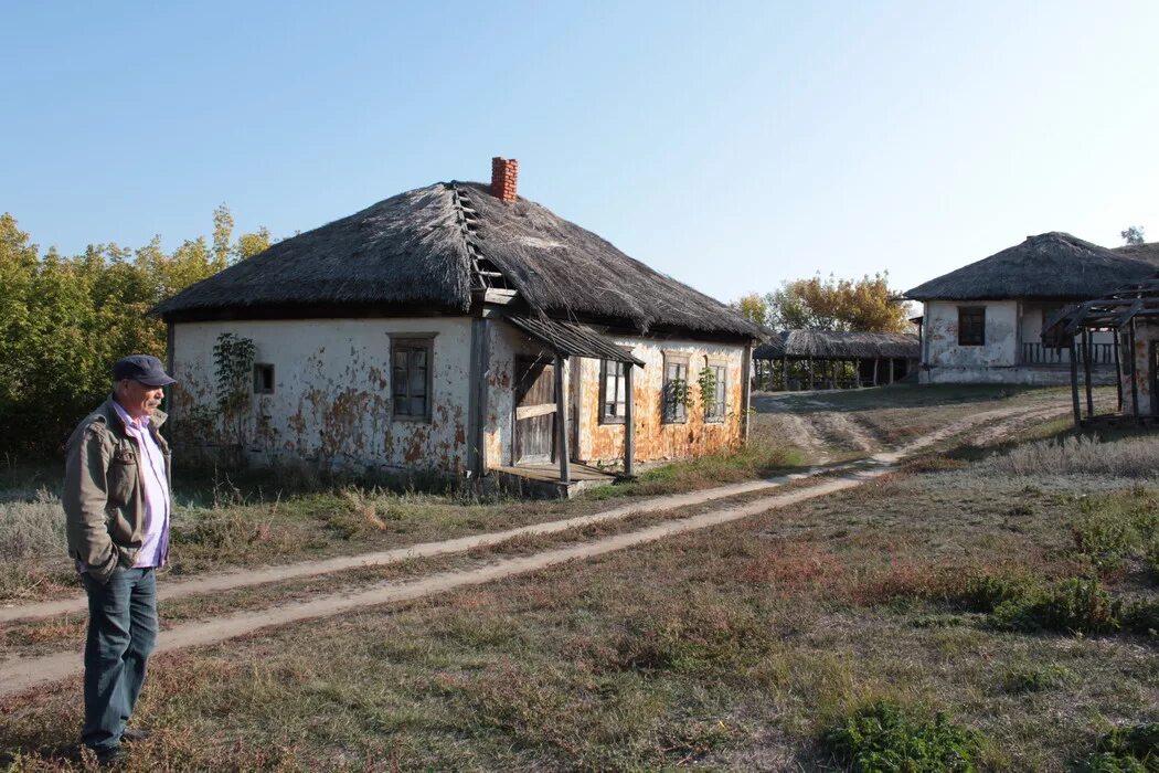 Татарское ростовская область. Станица вёшенская Хутор татарский. Станица Вешенская Хутор татарский тихий Дон. Село курень Бахмачского района. Казачий курень станица Вешенская.