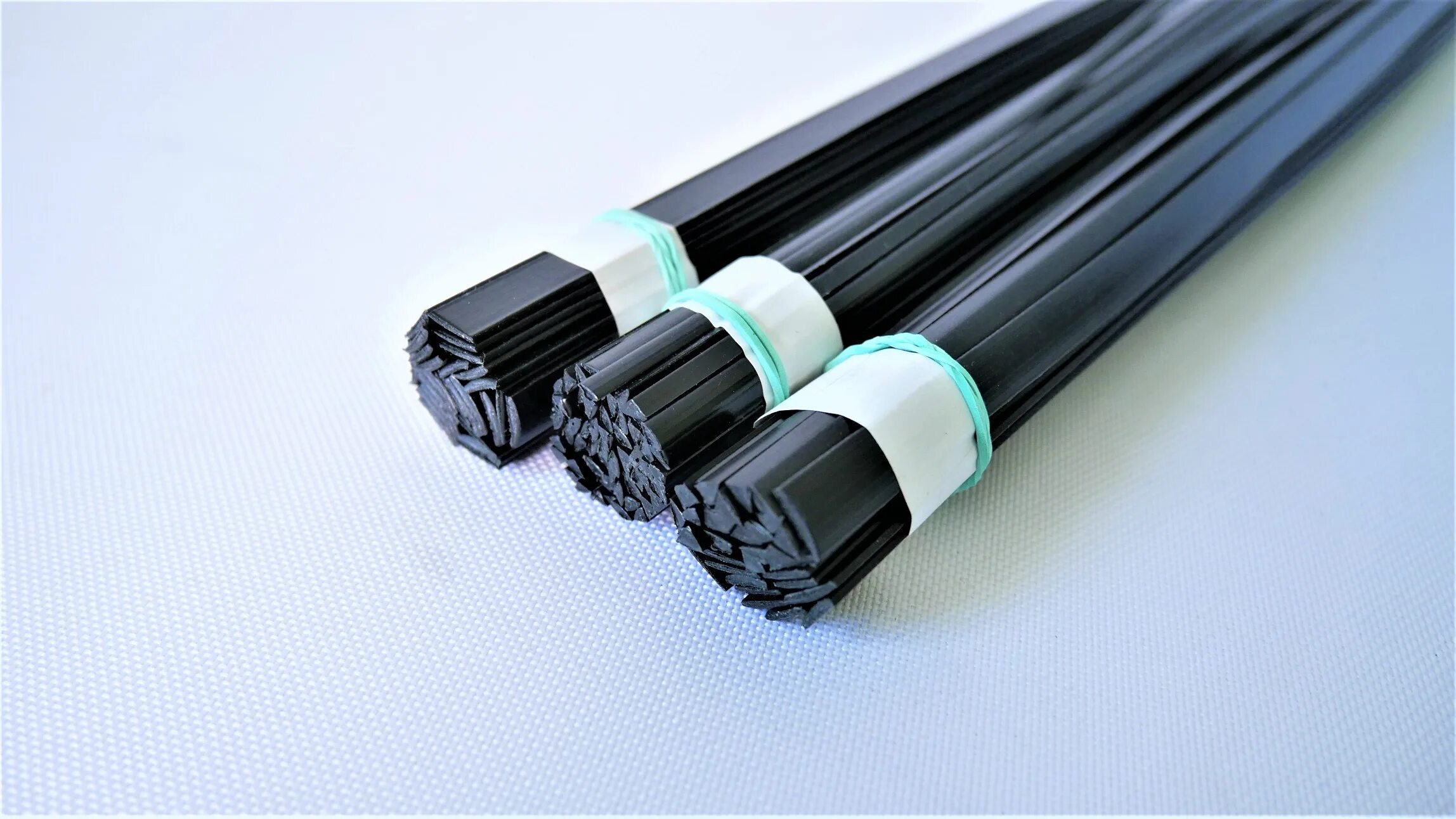 Пруток abs 3mm для сварки пластика. Пруток пластиковый 20мм. Сварка pp пластик. Сварочные прутки для пластика pp бамперрус. Пластиковый сварочный пруток из abs пластика.