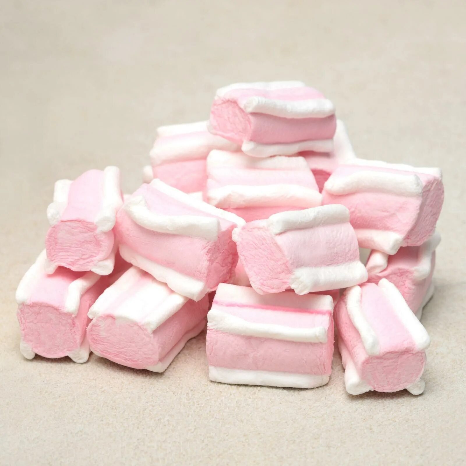 маршмеллоу где. маршмеллоу где. жевательный зефир маршмеллоу. маршмеллоу где. маршмеллоу в упаковке.