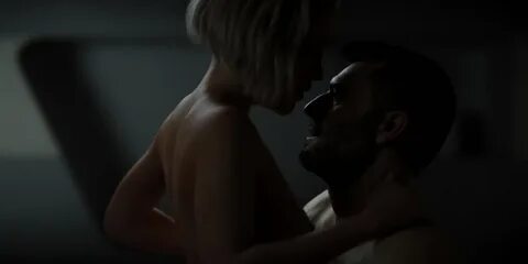Love, Death And Robots 1-07 "Beyond the Aquila Rift" .