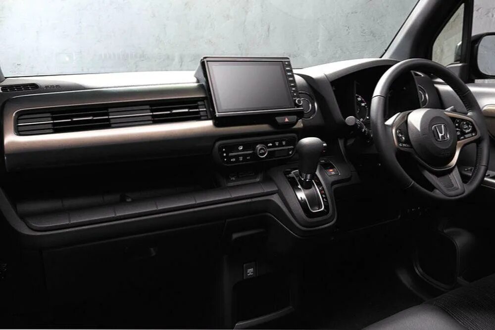 Honda n wgn custom. Honda n wgn 2019. honda n wgn 2025. honda n wgn 2019 салон.