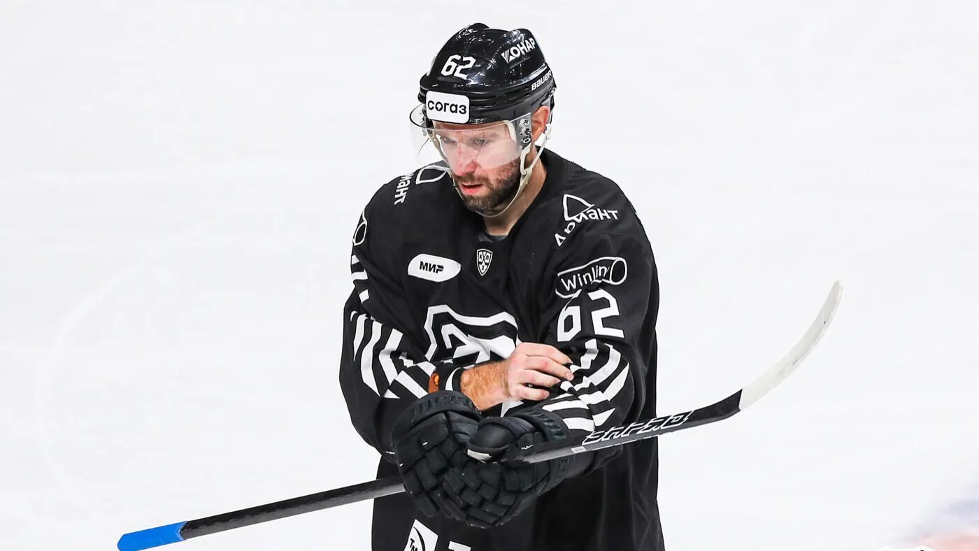 Трактор нефтехимик личные встречи. Игра хоккей трактор нефтехимик. Нефтехимик трактор 7 марта. Владимир ткачев трактор. Трактор нефтехимик.