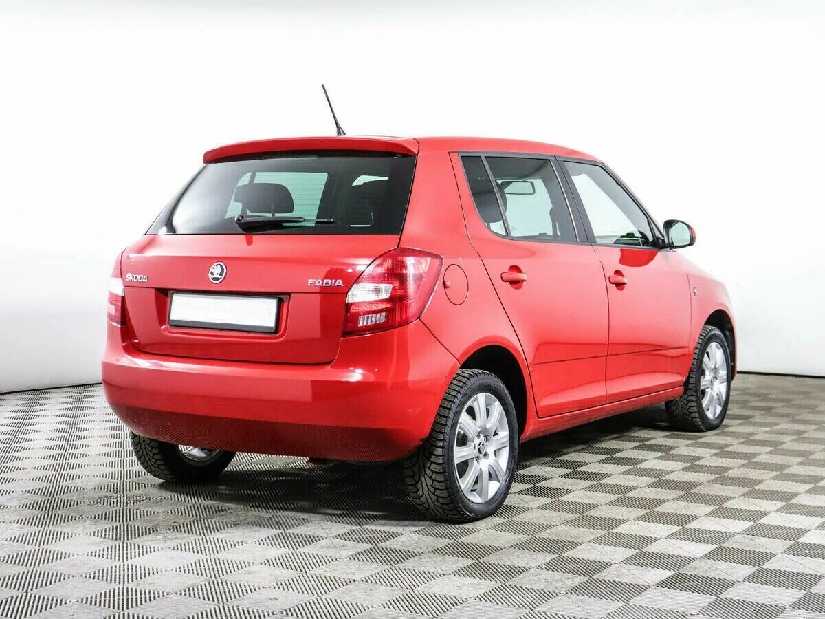 Шкода фабия 2 2014. Skoda fabia 2014. шкода фабия 2014 красная. школа фабия 2014 го. шкода фабия 2 рестайлинг.