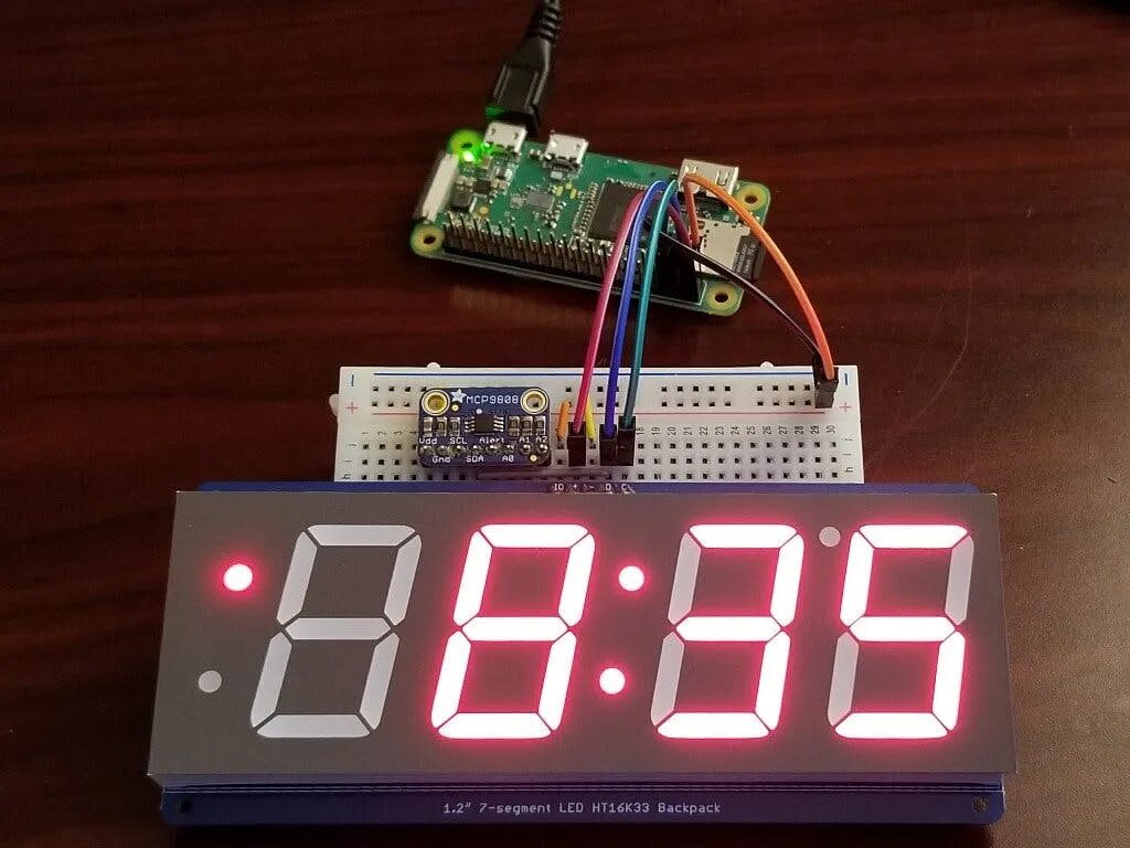 Ардуино часы на индикаторах. Mcp9808 arduino. часы семисегментный индикатор ардуино. raspberry pi часы сегментные. 7-segment clock display i2c arduino.