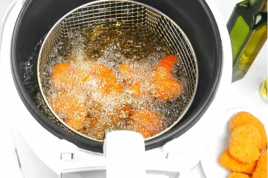 Можно использовать масло после фритюра. Посуда фритюрница. посуда для фритюра. фритюр в мультиварке. масло для фритюра.