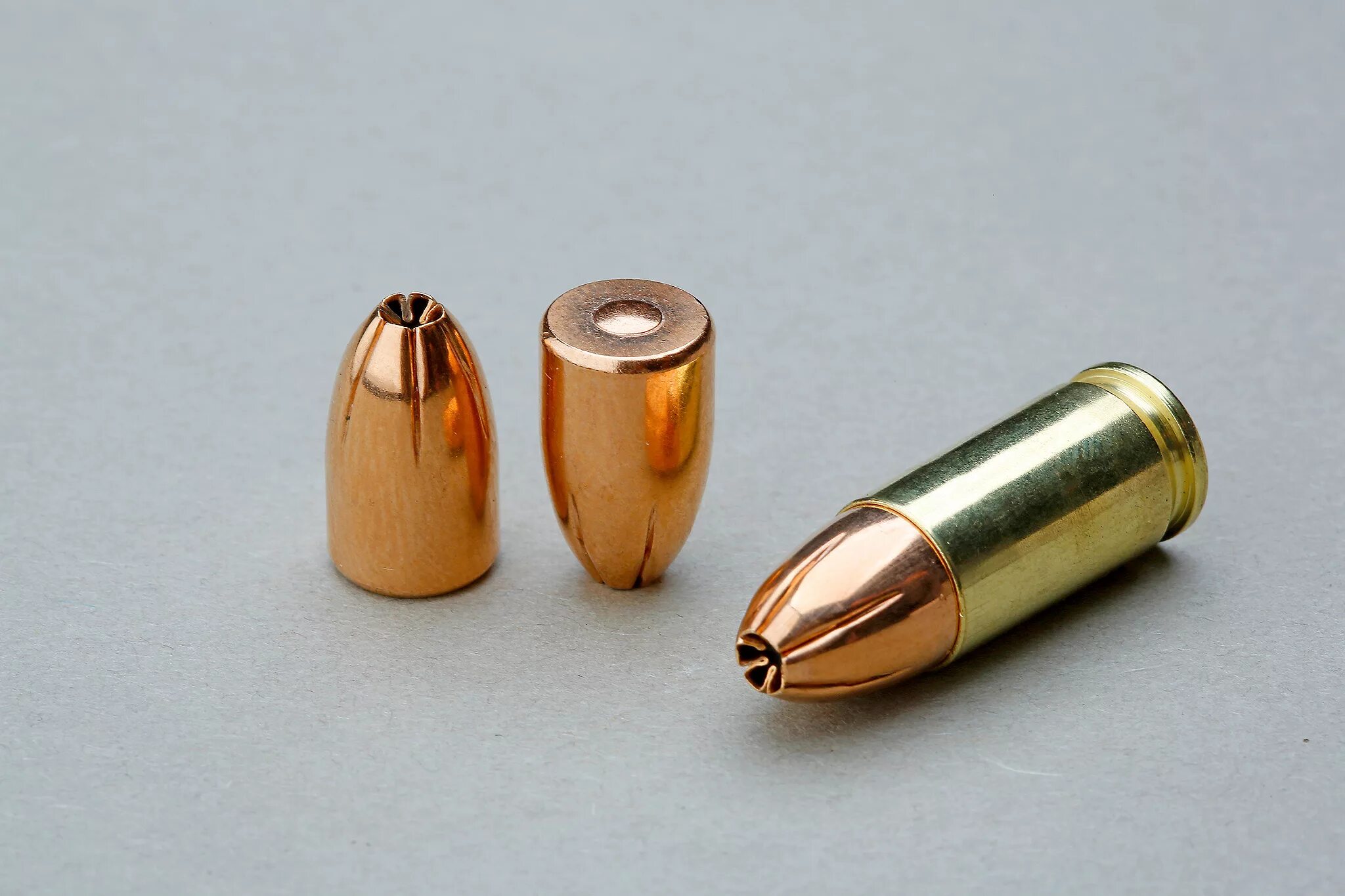 9 Mm Калибр. 9x17 Калибр. Патрон 9х19 AP6.3. 9х19 Сверхлёгкий патрон.