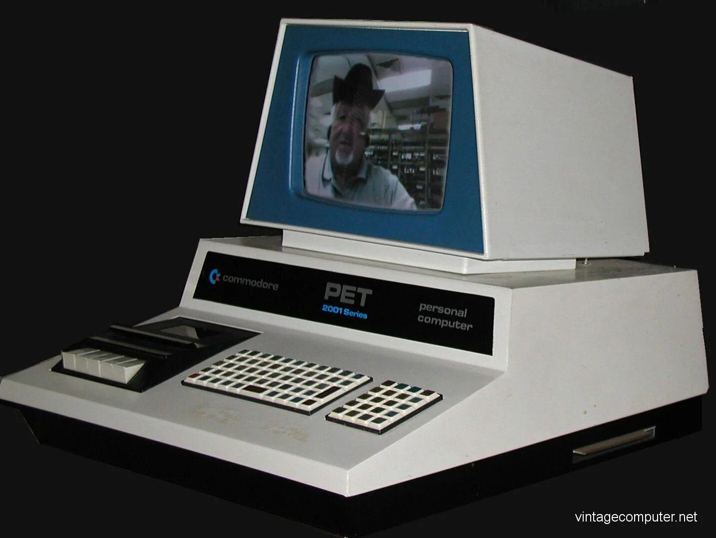 Commodore Pet 2001. ЭВМ «Commodore Vic-20». Компьютер Commodore Pet. Commodore Pet 700.