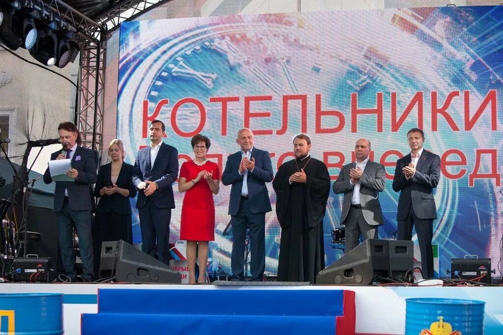 Старшее поколение. Цирковая академия. Котельники жители. Город котельники. День города котельники 2024.