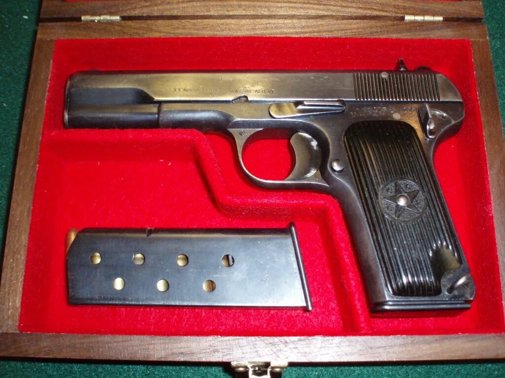 Подарки тт. Tokarev TT-33. ТТ самозарядный пистолет. Пистолет ТТ боевой. Подарочный пистолет ТТ.