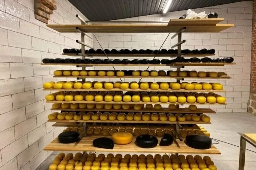 Сыроварня неман. Замок шаакен сыроварня. Сыроварня калининградская область. Шаакен замок калининград сыроварня. Сыроварня deutsches haus калининград.