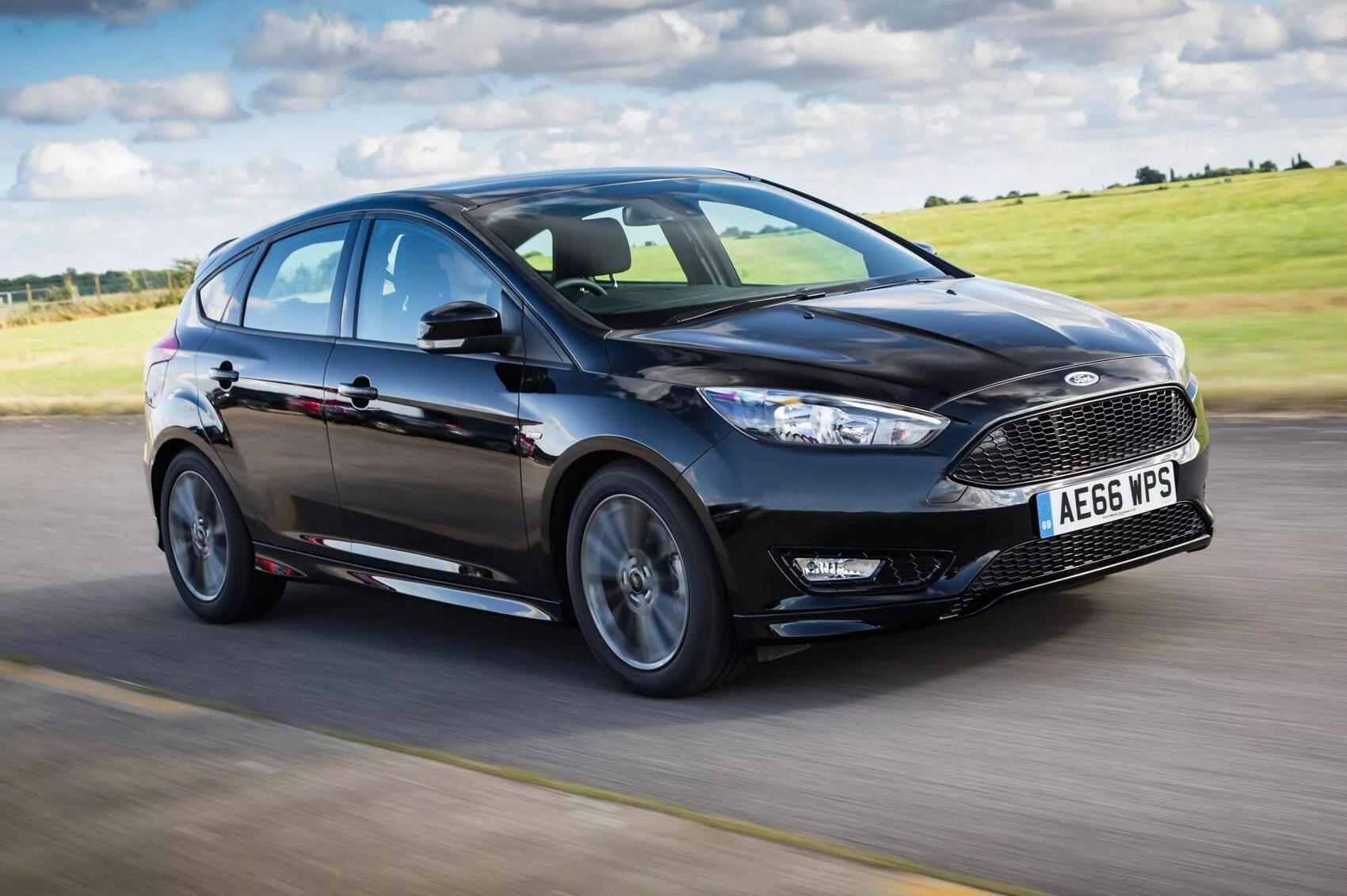 Машина форд фото. Ford Focus 2016. Ford Focus 2 2016. Ford Focus Ford Focus. Ford Focus St 2016.