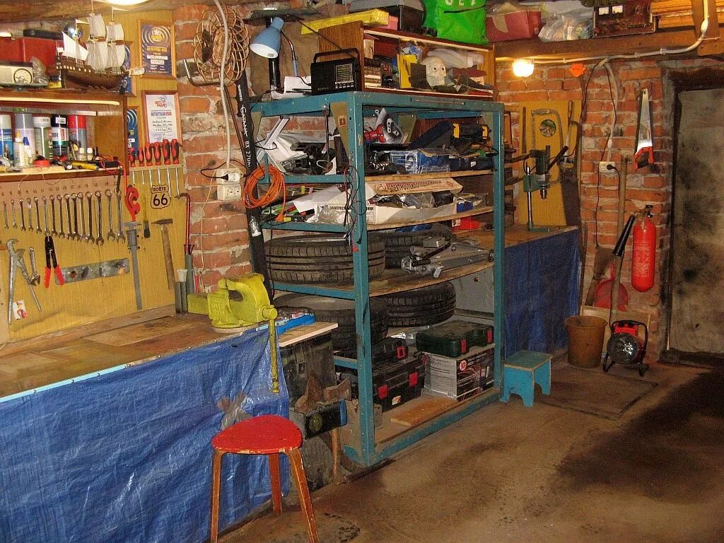 Уютный гараж. Мой гараж. Гараж рыбака. Обстановка в гараже. Май гараж тюнинг