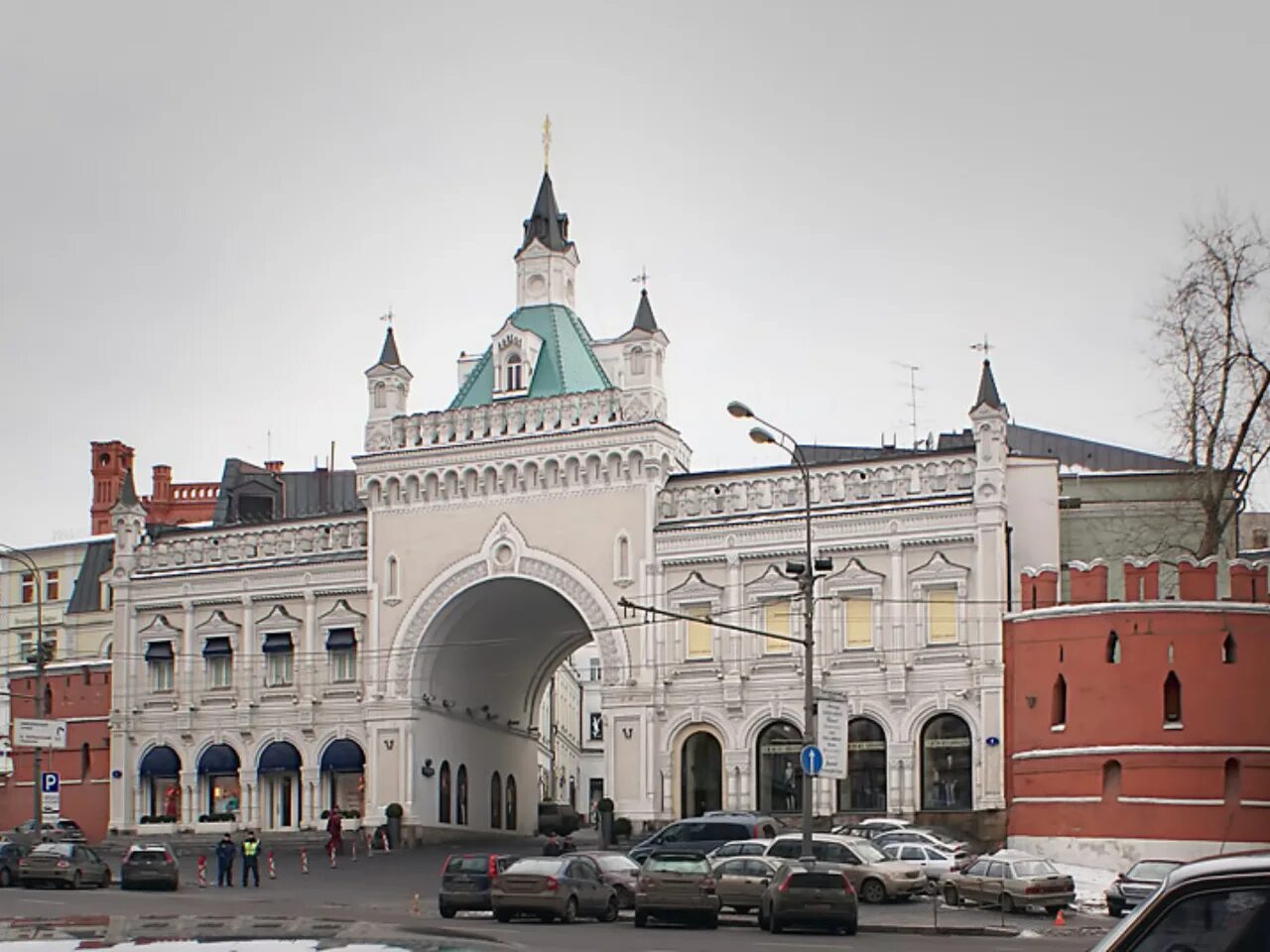 Сообщники москва. Третьяковские ворота Китай-города. Третьяковские ворота в Москве. Третьяковский проезд 6 Москва. Китай-город в Москве.