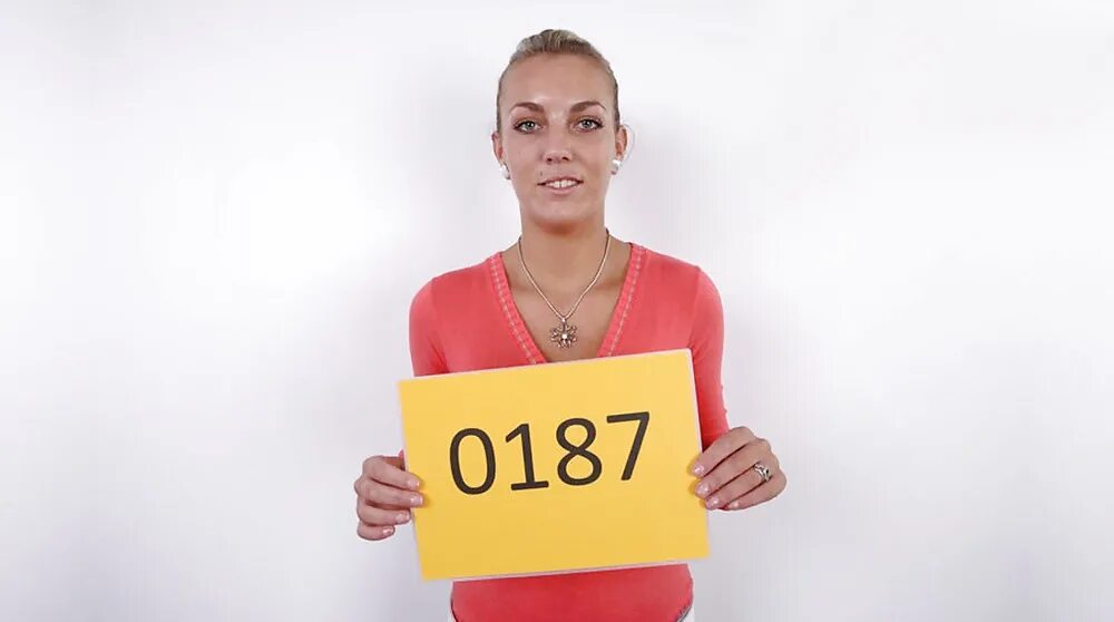 Martina 1417. Чешский кастинг в очках. Czech cast new