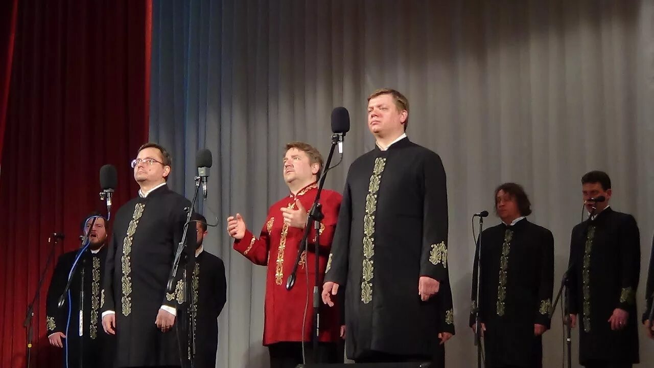 Хор валаамского монастыря кремлевский дворец. Мужской хор монахов валаамского монастыря. Хор братии валаамского монастыря. Валаамский песни слушать. Хор валаамского монастыря.