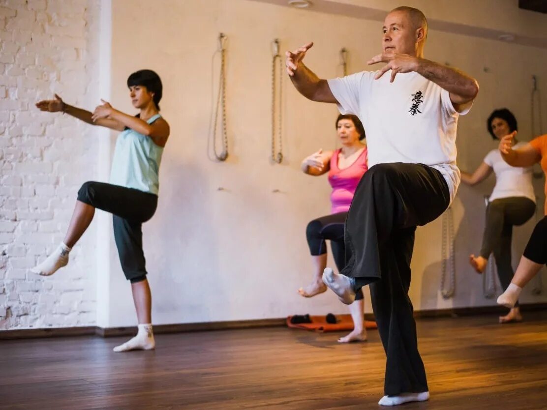 Цигун основы. Гимнастика тайцзи цигун. Китайская гимнастика tai chi. Цигун основы. Китайская гимнастика цигун.