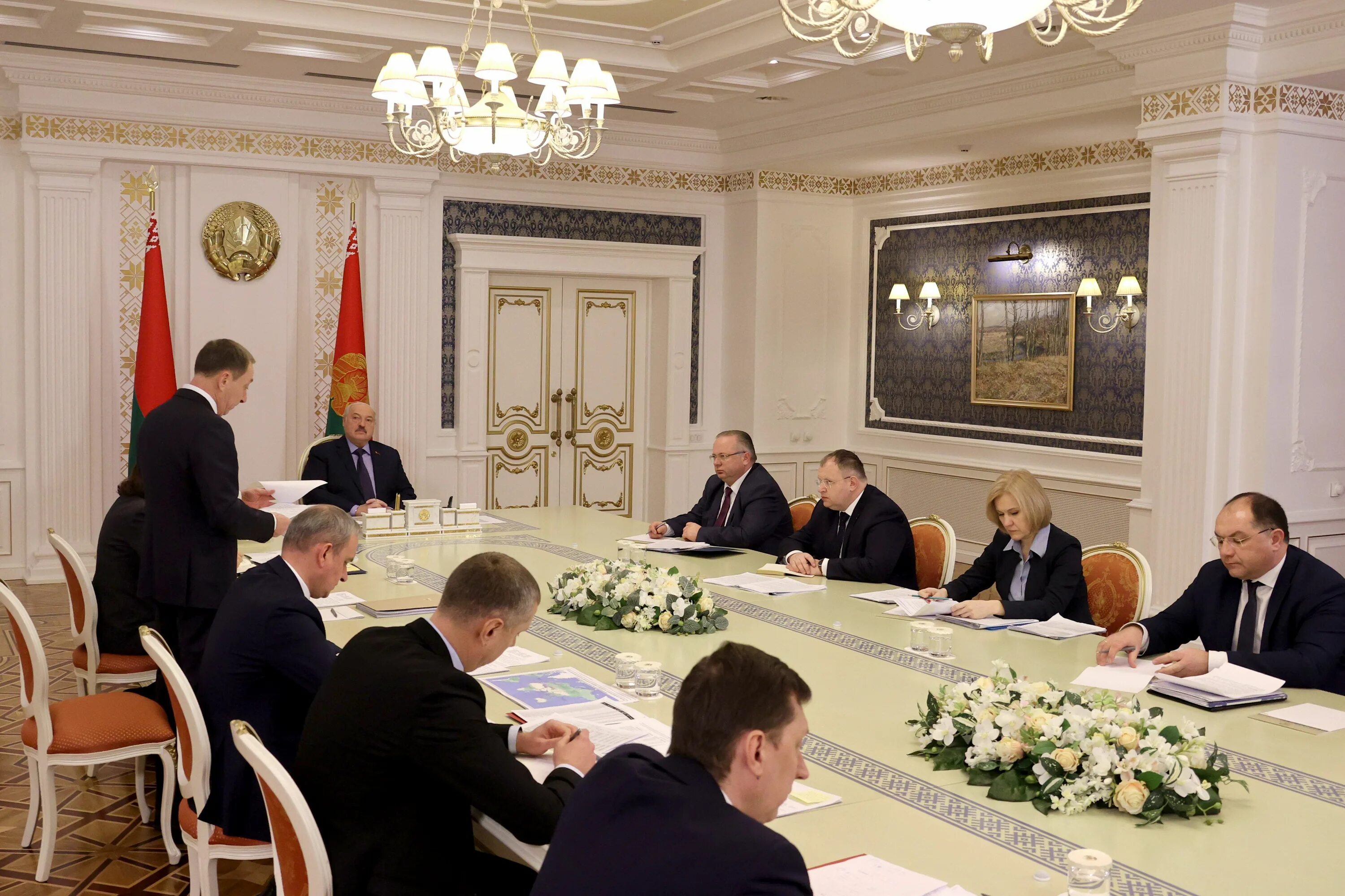 Лукашенко на заседании. Лукашенко совещание.