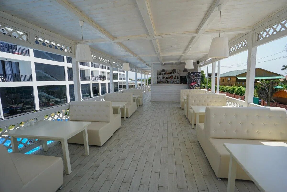 Парадайз абхазия пицунда. Алахадзы отель парадиз. Paradise beach hotel 4 абхазия пицунда. Paradise beach отель 4 пицунда. Абхазия парадиз бич 3.