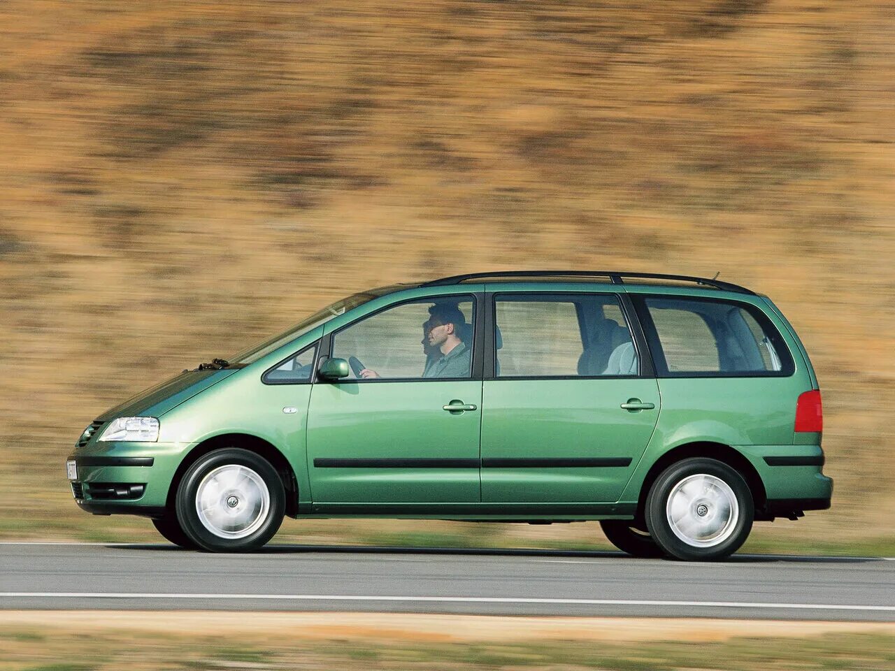 Фольксваген шаран 1 поколение. Фольксваген Шаран 2000. VW Sharan 1. Фольксваген Шаран 2000г.