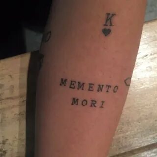Что означает моменто