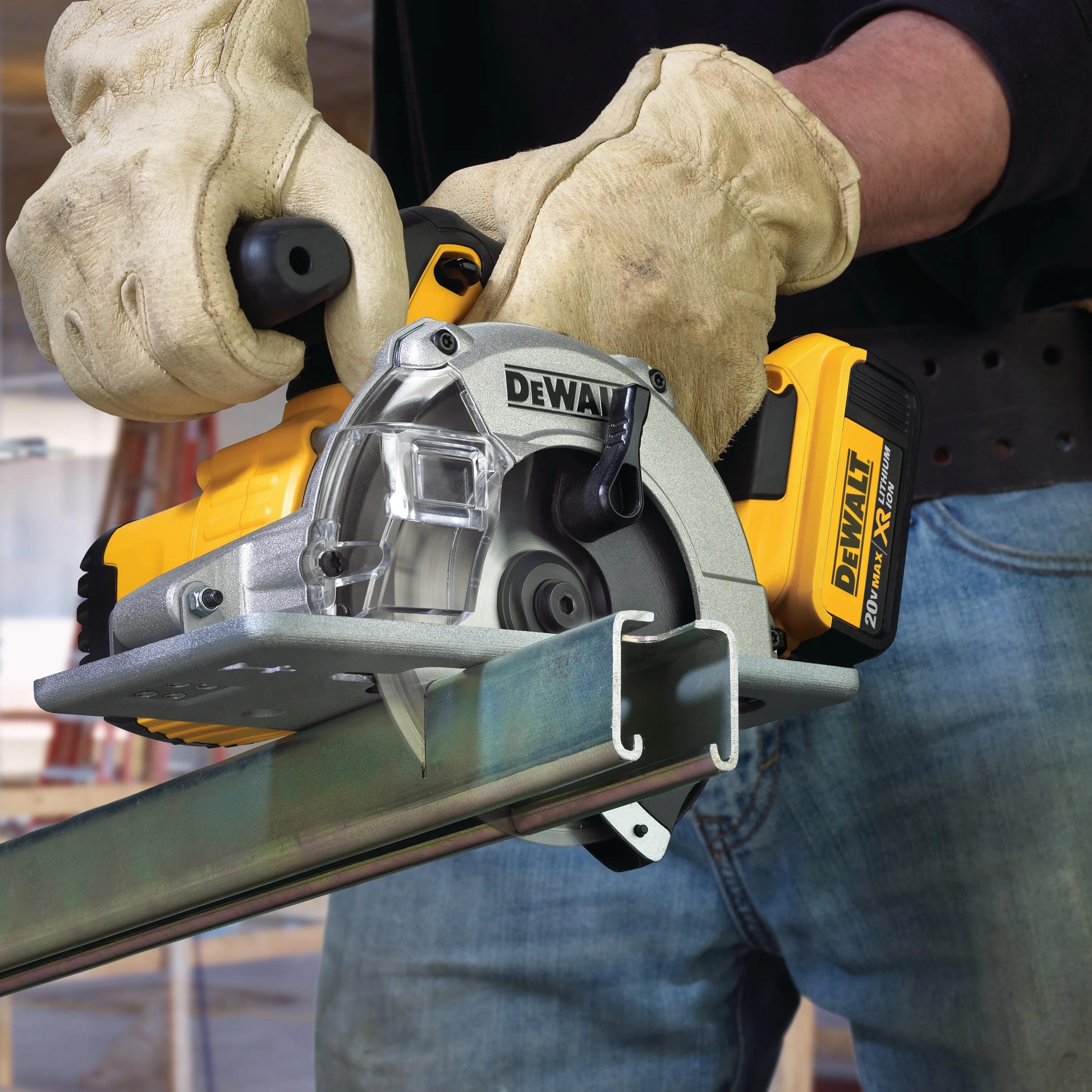 DEWALT dcs373m2. DEWALT 781 пила. ДЕВОЛТ 373. Мини дисковая пила аккумуляторная ДЕВОЛТ. Девольт циркулярная пила