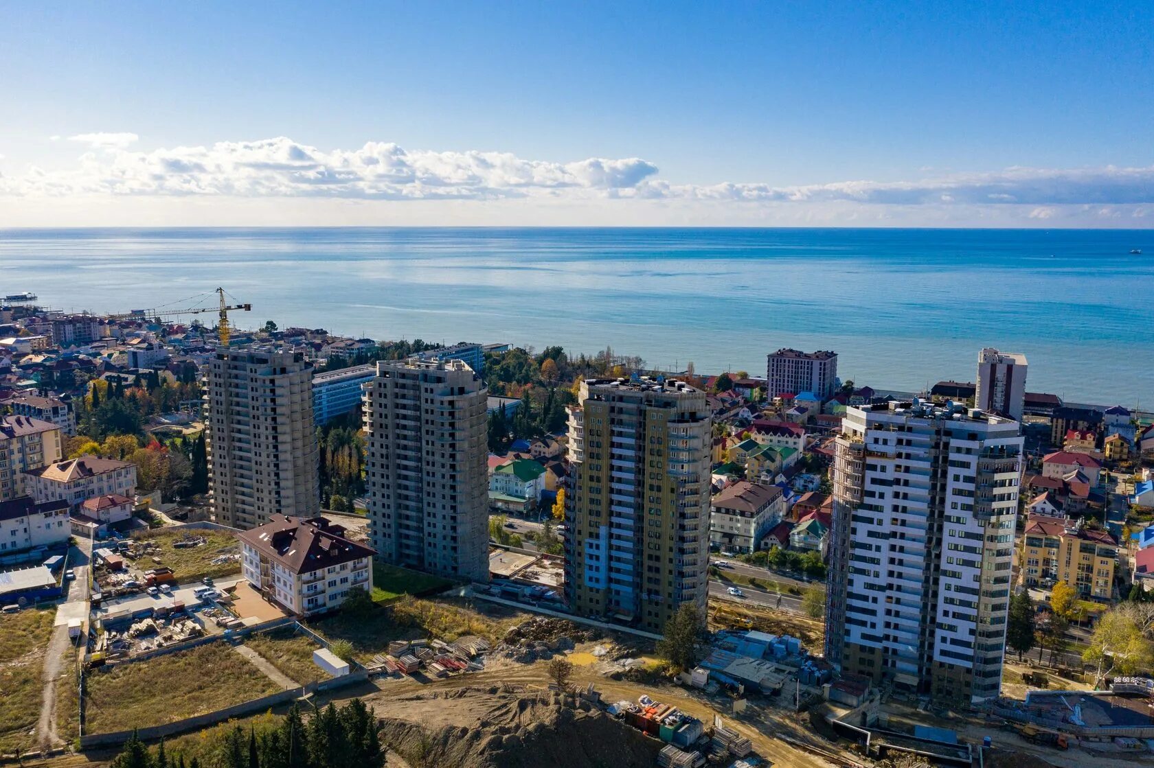 Жилого комплекса морской. ЖК морская симфония 2. Морская симфония 2 Сочи. Морская симфония Адлер. ЖК симфония Сочи.