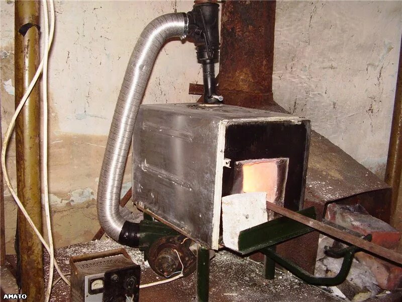 Печи для казана таган тг-26. Походная печка из газовой горелки. Мини печь из газовой горелки. Инжекционная газовая горелка для кузнечного горна. Газовая горелка для печи пропан.