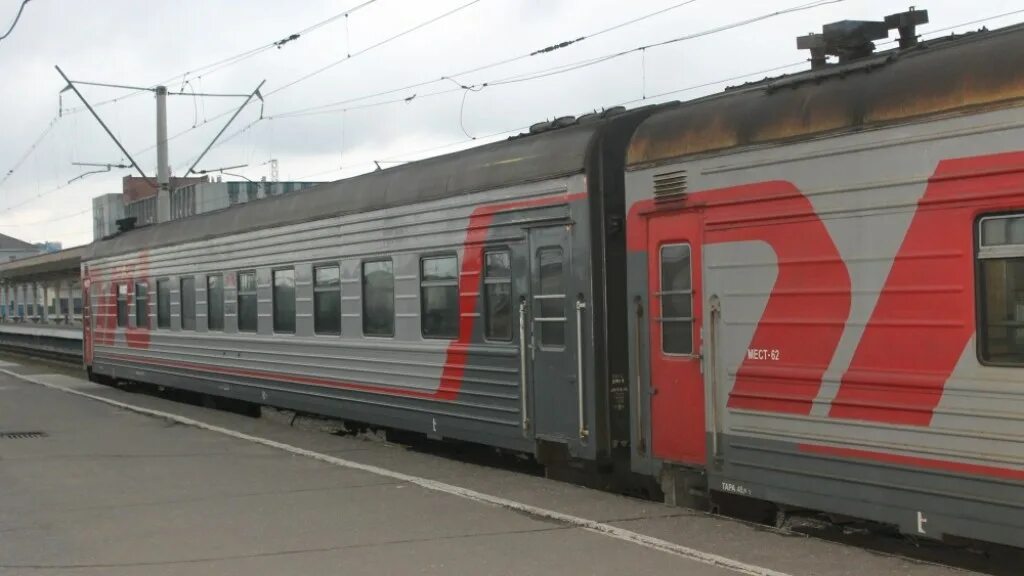 Пассажирский поезд. Поезд Ярославль. Поезд Мурманск Ярославль. Поезд Санкт-Петербург Ярославль. Купить билет на поезд ярославль санкт