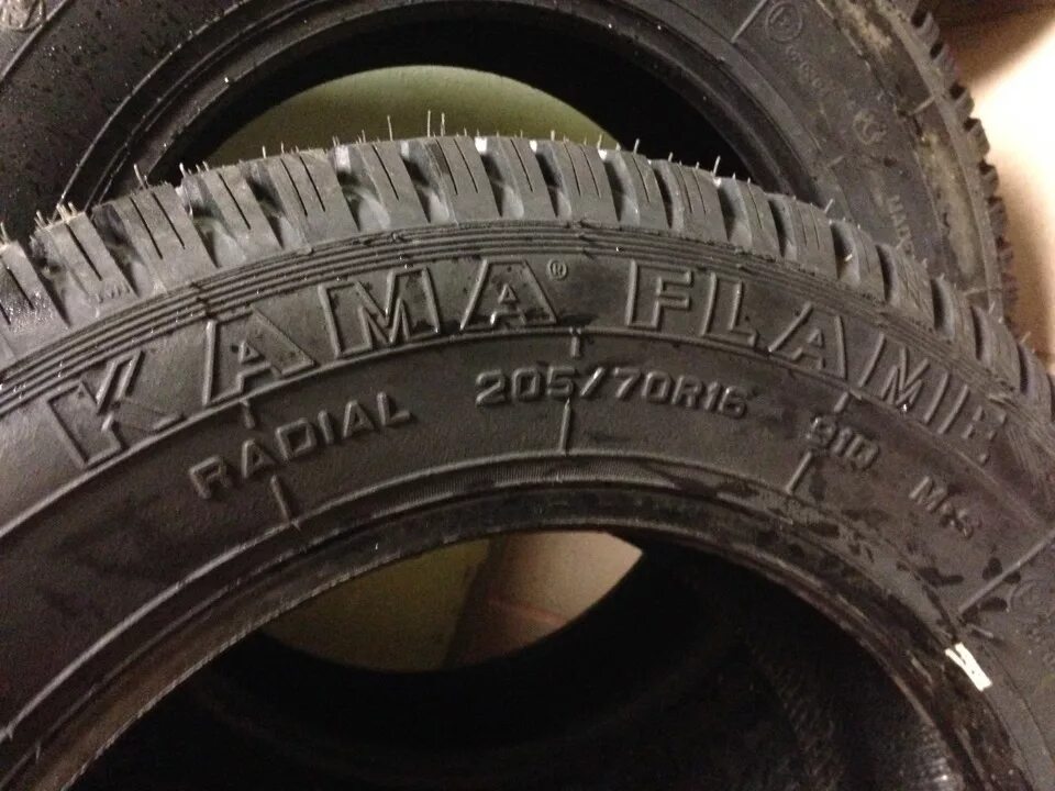 Резина кама флейм на 16. Резина Кама Флейм 205/70/16 на ниву. Kama Flame 205/70 r16. Резина Кама Флейм на ниву 16. Кама 205 70 r16 на ниву.